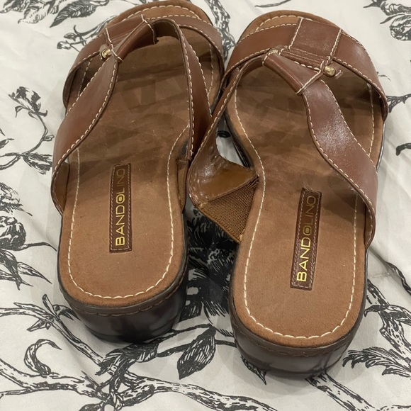 Bandolino Tan Women's Sandals - Picture 4 of 6